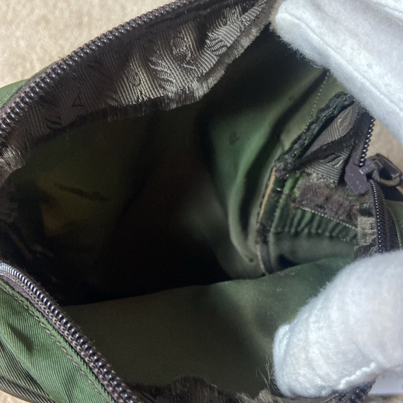PRADA DARK GREEN NYLON CROSSBODY MESSENGER SHOULDER BAG - Picture 7 of 9